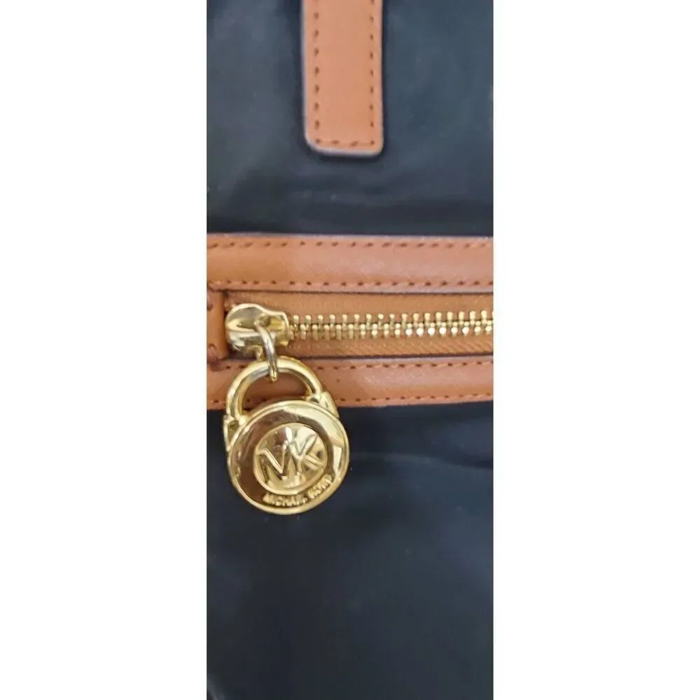 Michael Kors tote - Picture 4 of 6